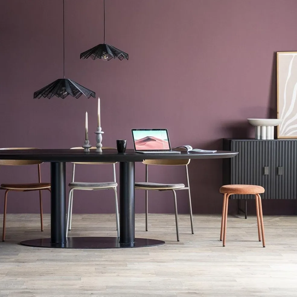 Eettafel ovaal zwart eiken met metalen poot 300x120 cm