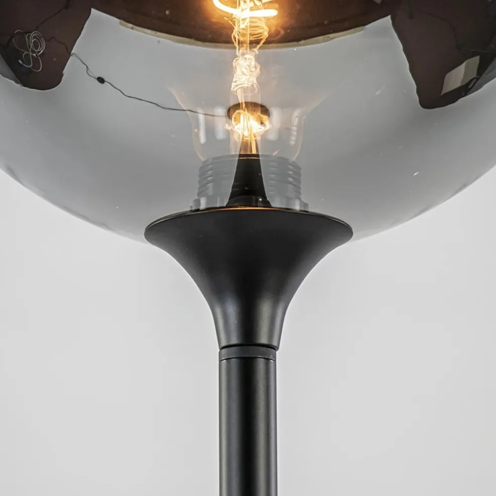 Mat zwarte vloerlamp met smoke/titanium glazen kap